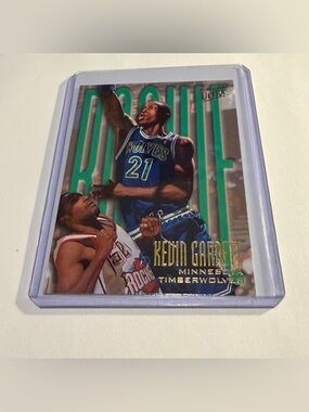 Kevin Garnett Rookie RC 1996 Fleer Ultra Basketball Card Vintage Collectible